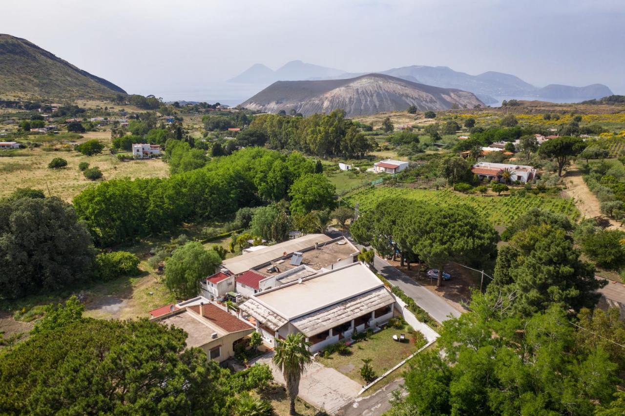 Maria Tindara "La Locanda" Vulcano  Exteriör bild