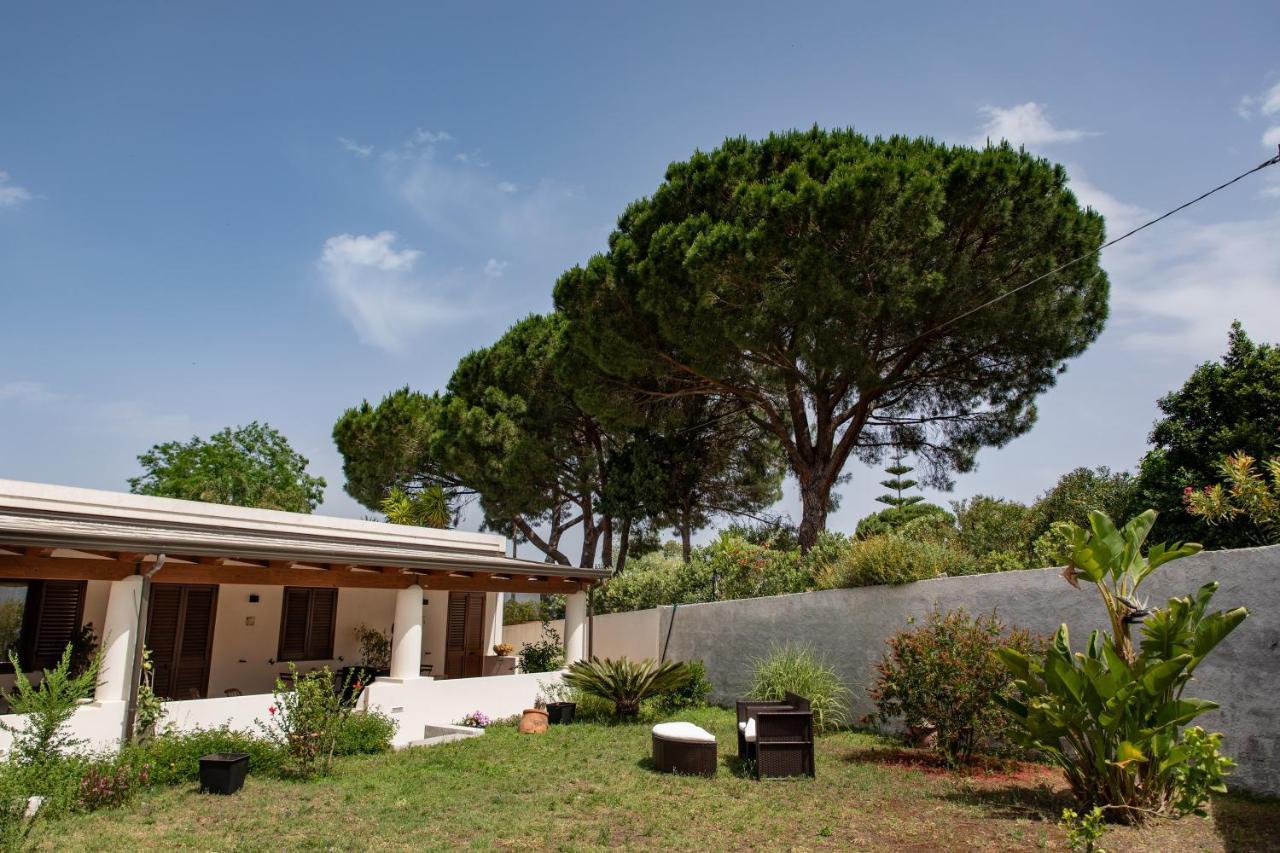 Maria Tindara "La Locanda" Vulcano  Exteriör bild